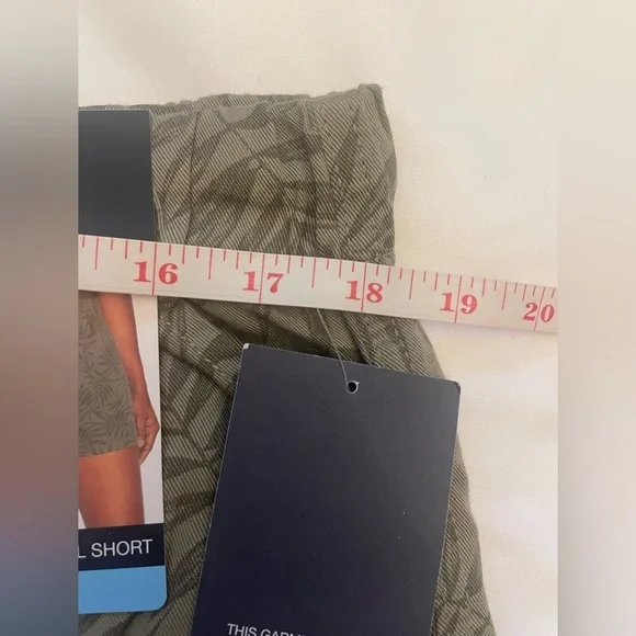 NWT Gap size large green pull on tencel shorts - Picture 8 of 13